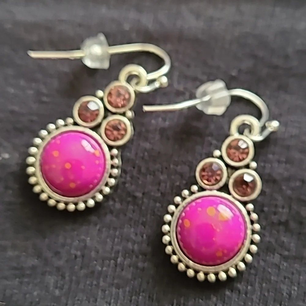 - Purple Dangle Earrings - Picture 1 of 2